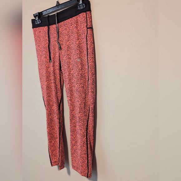 Nike Capri Leggings Dri Fit Womens Pink Printed Relay Size Small NWOT Fast Ship - Picture 12 of 16